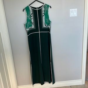 Classy Judith and Charles silk sleeveless dress